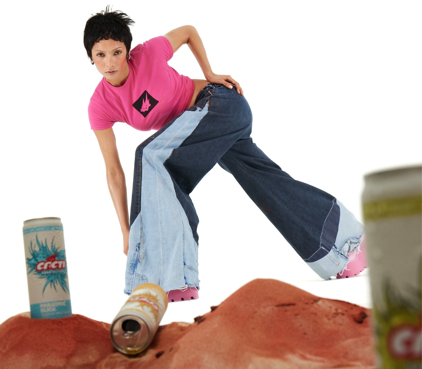 WOMAN'S TEE